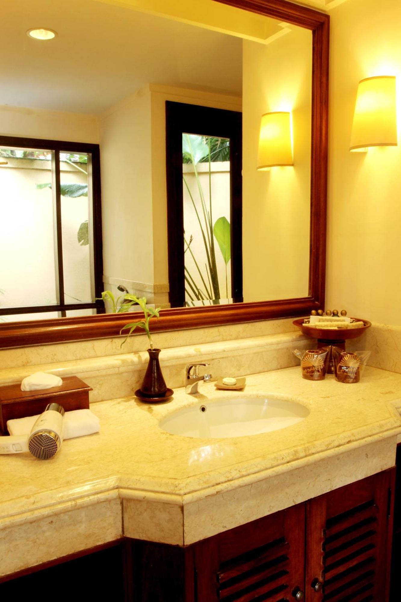 Laras Asri Resort & Spa サラティガ 部屋 写真